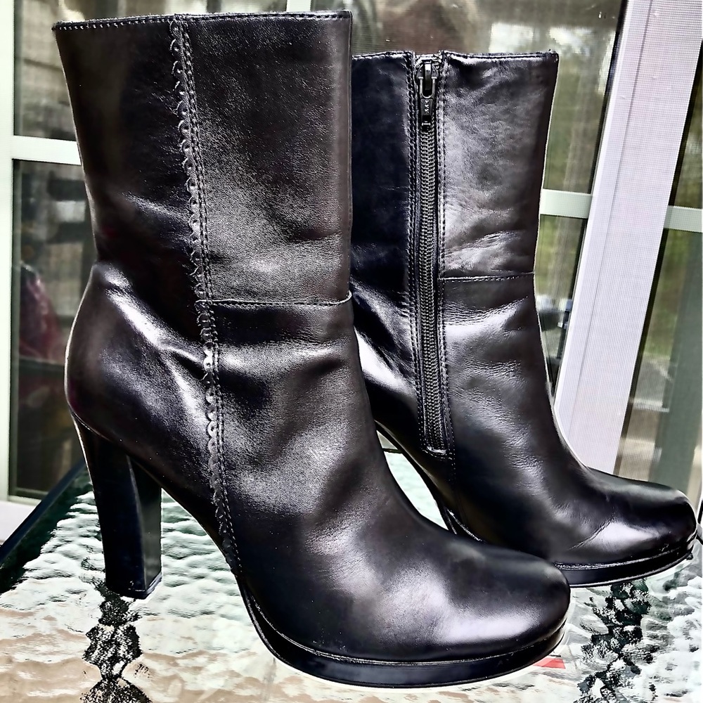 Charles by Charles David Boots Size 7 1/2
